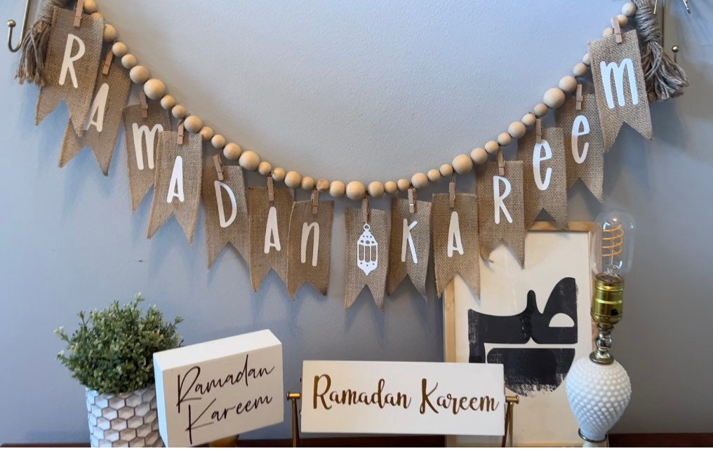 Ramadan/Eid Wood Bead Garland with Tassels, Ramadan Eid Decor, Ramadan Eid gifts, Ramadan garland, Ramadan wall decoration,