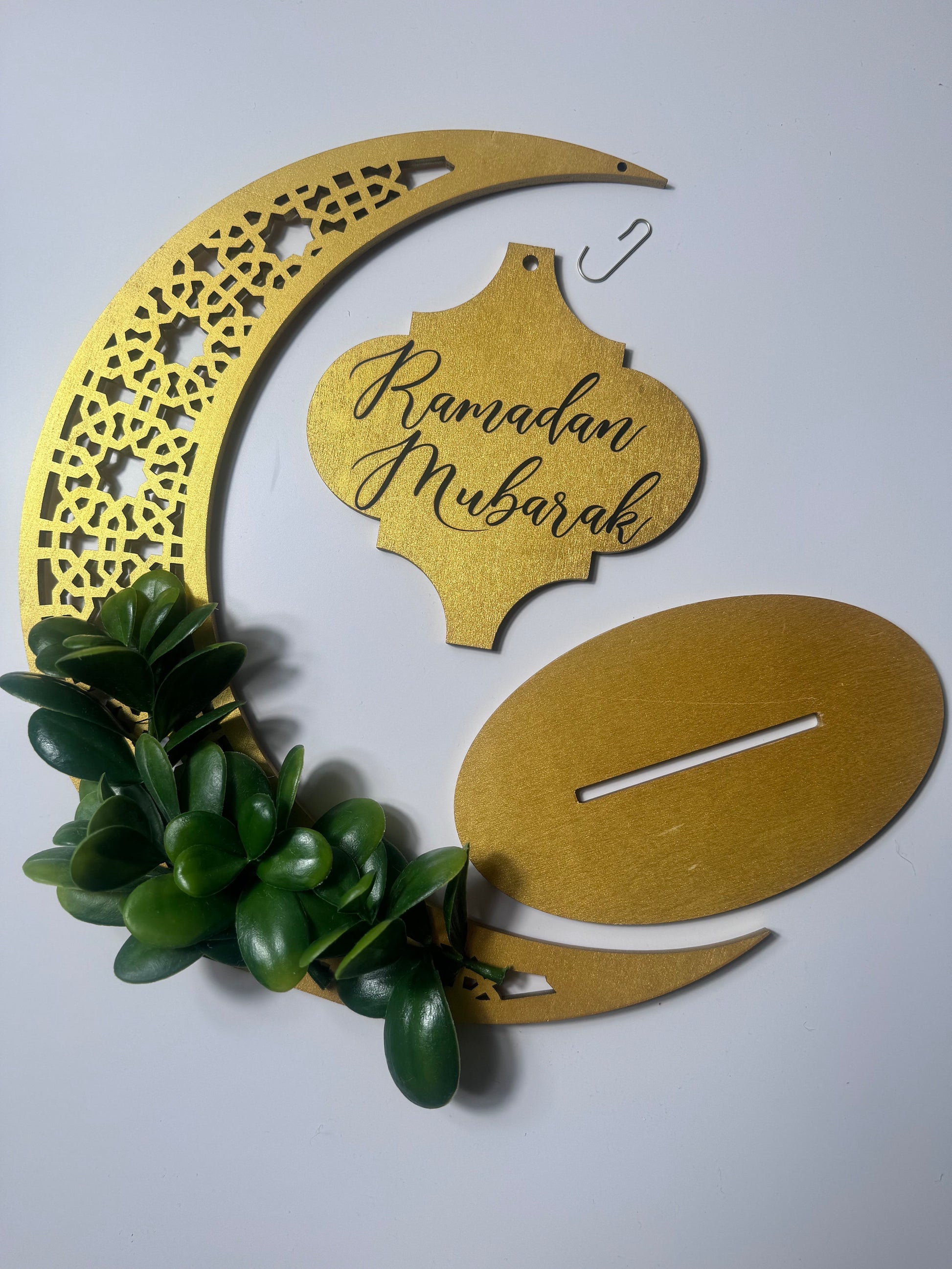 Reversible Ramadan Kareem/Eid Mubarak crescent moon wood decor, painted in gold finish. Ramadan Eid Decoration, Ramadan table decor